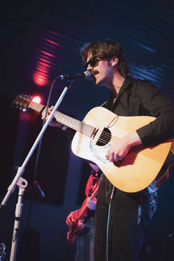 Photo of David Hilderhoff performing